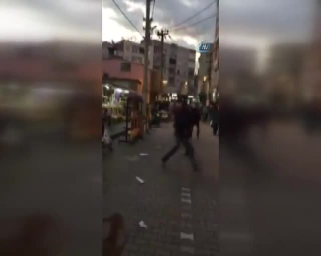 Bursa'da pazar yerinde meydan savaşı: 2'si Suriyeli 3 yaralı