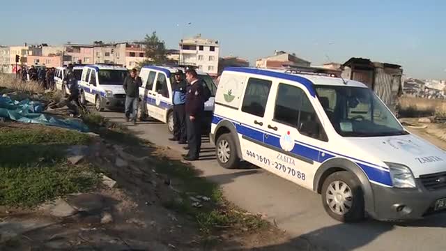 Bursa'da sahipsiz at ve baraka operasyonunda arbede çıktı