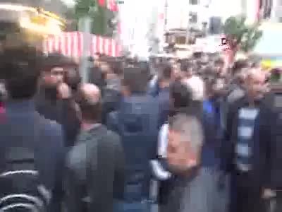 İzmir'de "HDP" eylemine polis müdahalesi, 55 gözaltı var