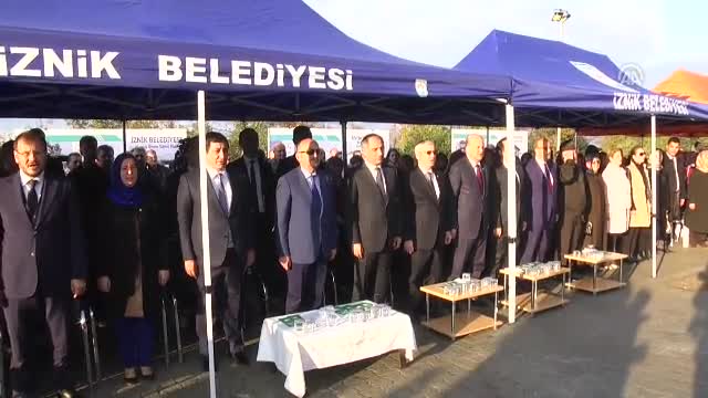 Bakan Müezzinoğlu Bursa'da toplu açılış törenine katıldı