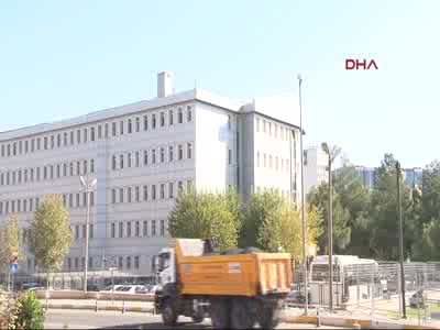 Futbolcu Deniz Naki ilk duruşmada beraat etti