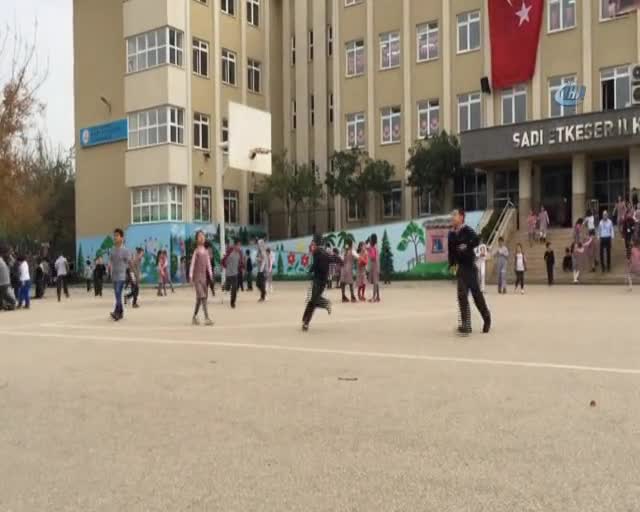 Bursa'da okul bahçesinde kaza öğretmen hayatını kaybetti - 2