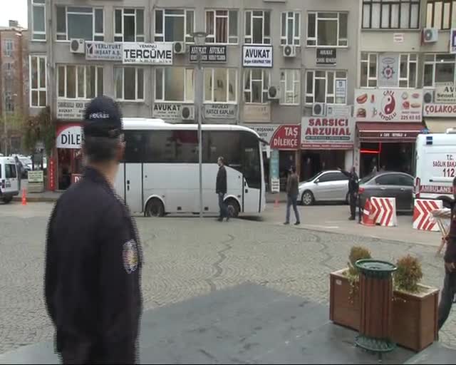 Bursa'da mülteci kılığında Yunanistan'a kaçarken yakalanan FETÖ imamı adliyeye sevk edildi