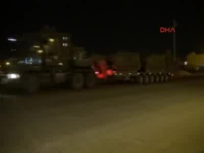 Silopi'ye zırlı personel taşıyıcı sevkiyatı