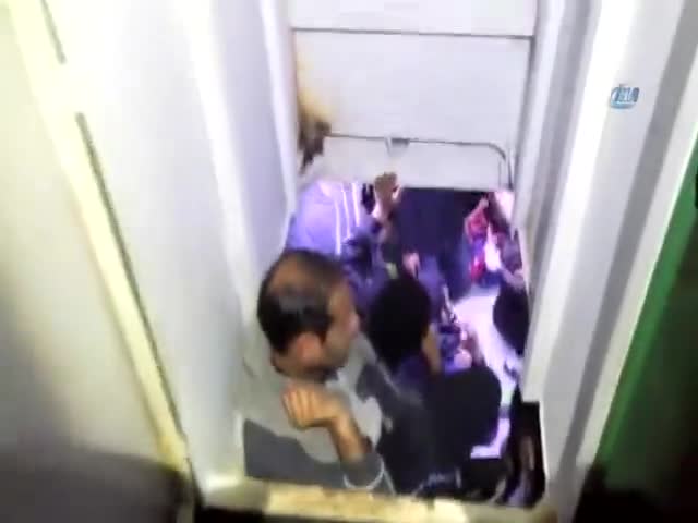 363 kaçak göçmenin yakalanma anı kamerada