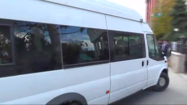 FETÖ zanlılarının yakınlarından muhabire saldırı