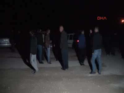 Mahalleli taş ocağını bastı: 3 yaralı