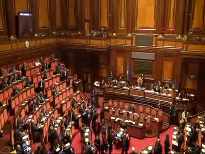 İtalya Dışişleri Bakanı: Türkiye'nin vize serbestisi şartlarını yerine getirmesi çok zor
