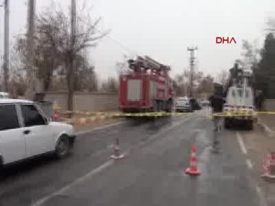 Kamyon ile otomobil çarpıştı: 1 ölü, 1 yaralı