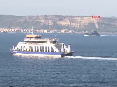 Rus savaş gemisi Çanakkale Boğazı'ndan geçti