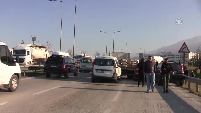 Bursa'da akıl almaz kaza: El frenini çekmeyi unuttuğu kamyonetin altında kalarak öldü - 2