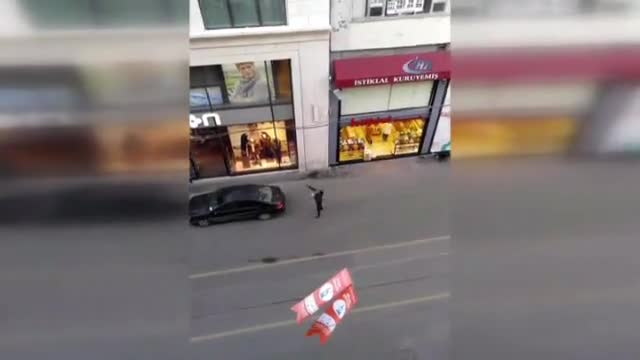 Taksim'den silah sesleri yükseldi: İşte o anlar