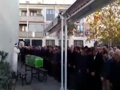 Bursalı Sümeyye gözyaşları ile uğurlandı