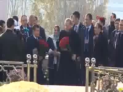 Erdoğan, Özbekistan'ın birinci Cumhurbaşkanı Kerimov'un kabrini ziyaret etti - 2
