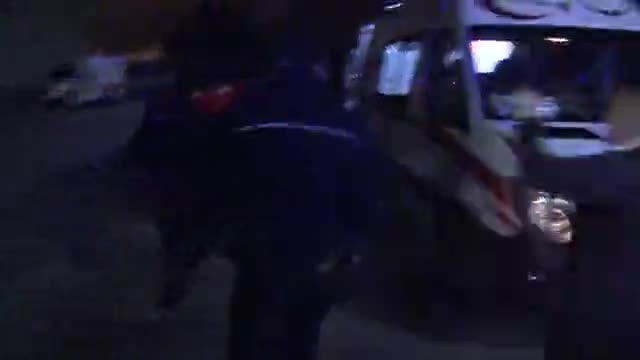 Bursa'da kamyonet sürücüsü, direksiyon başında sıkıştı