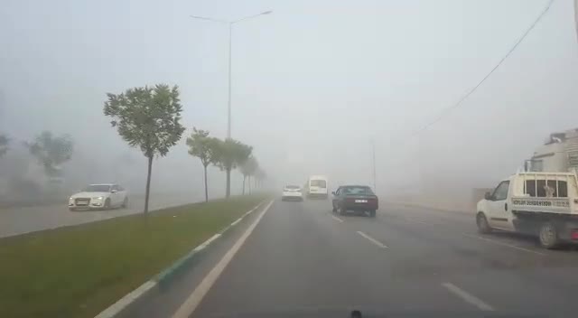 Bursa'da sisli hava trafiği olumsuz etkiliyor