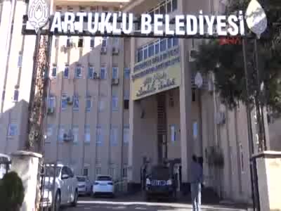 Görevden alınan Artuklu Belediye Başkanı gözaltına alındı