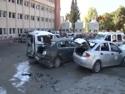 Adana Valiliği'ne bombalı araçla saldırı: 2 ölü, 33 yaralı