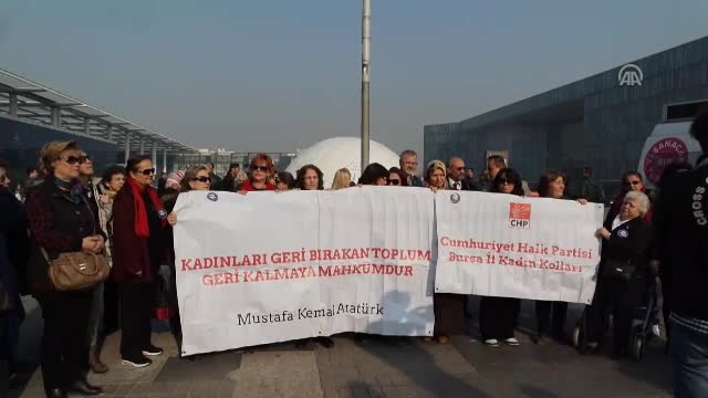 CHP&nbsp;Bursa&nbsp;Kadın Kolları'ndan "Kadına Yönelik Şiddetle Mücadele Günü" açıklaması