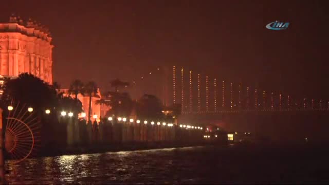 İstanbul turuncuya büründü