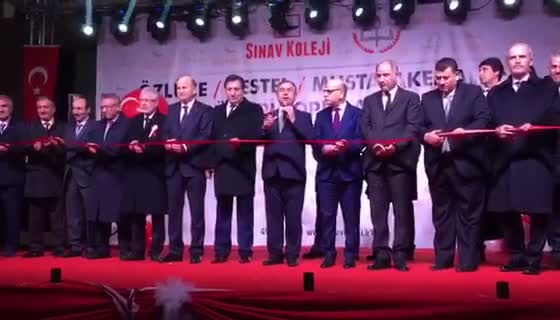 Bursa'da Milli Eğitim Bakanı İsmet Yılmaz'ın zor anları