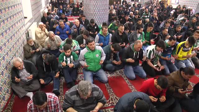 Renklerin peşinden bir sevda yolculuğu
