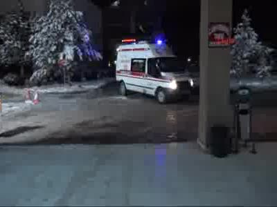 Sivas'ta buzlu yol kazası: 33 yaralı