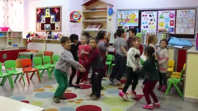 Bursalılar seferber oldu, engelliler için işaret diliyle klip çektiler