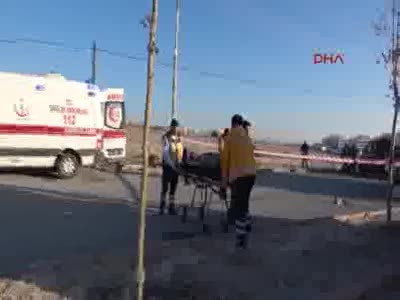 Hafriyat kamyonu öğrenci servisine çarptı: 1 ölü, 14 yaralı