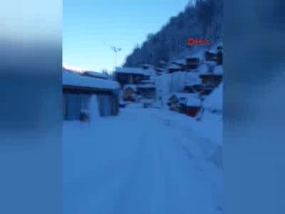 Rize Ayder Yaylası'nda kar yağışı