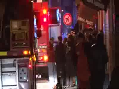 Kadıköy'de erkek öğrenci yurdunda yangın paniği