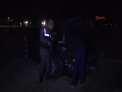 Belediye başkanının makam aracı domuz sürüsüne çarptı: 3 yaralı