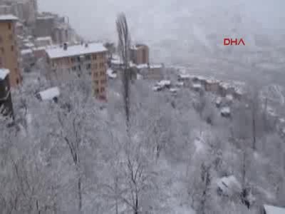 Artvin'de okullar 1 gün tatil edildi