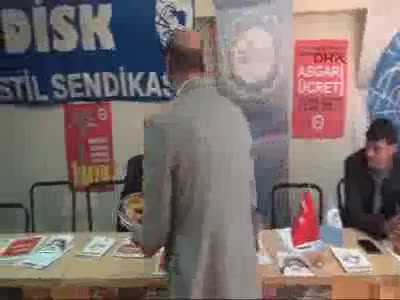 Asgari ücrete zam yapılmamasına 'simitli' protesto
