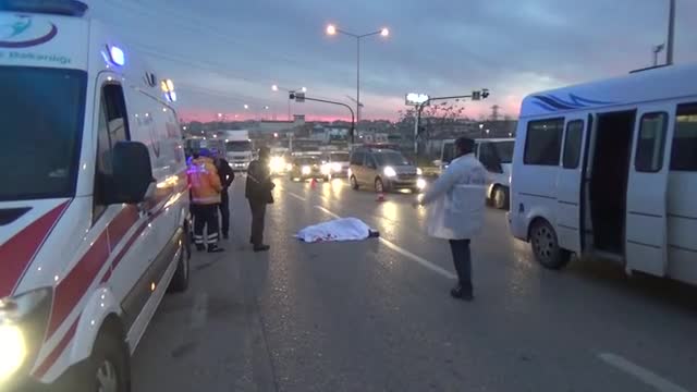 Bursa'da servis aracı yayaya çarptı; 1 ölü