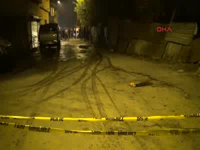 Park halindeki iki araç kundaklandı