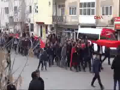 Çevik kuvvet polisi Mustafa Kemal Devrilmez son yolculuğuna uğurlandı