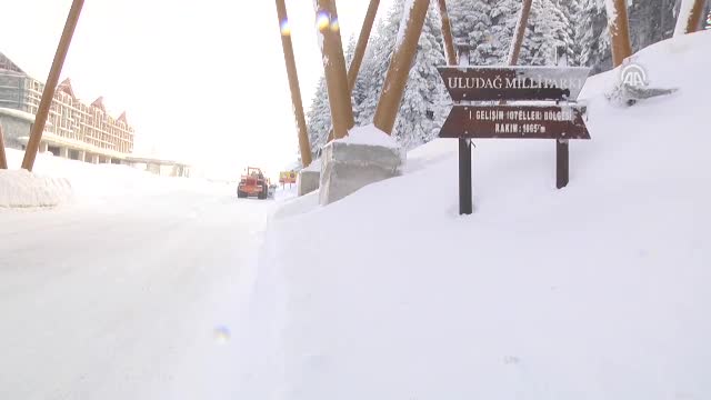 Uludağ'da kar kalınlığı bir metreyi buldu - 2