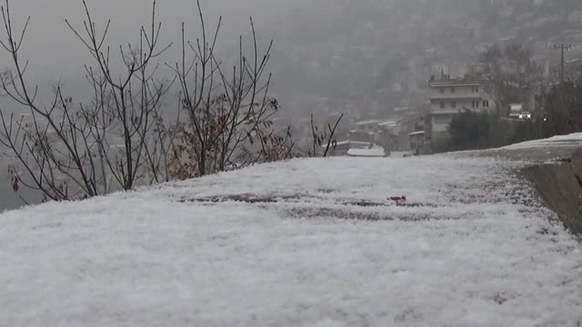 Bursa'da kar yağışı etkisini artırdı