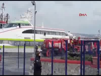 BUDO alev aldı! İstanbul Sarayburnu'da deniz otobüsünde yangın