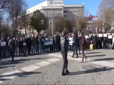 Suriyelilerden Halep protestosu