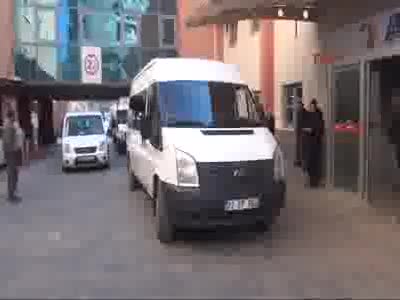 PKK adına haraç topladıkları iddiasıyla 12 kişi gözaltına alındı