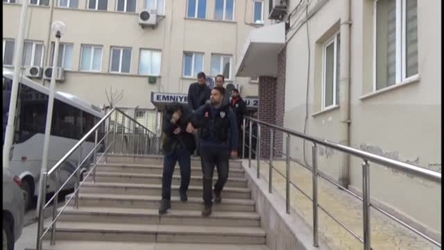 Bursa'da uyuşturucu operasyonunda 3 kişiye gözaltı