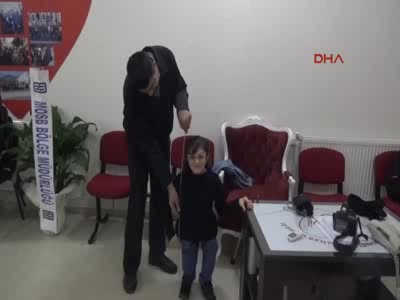 Boyu kısa diye kimse iş vermiyor Boyu kısa diye kimse iş vermiyor