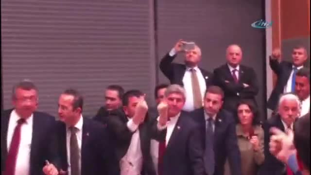 Anayasa Komisyonunda tartışma