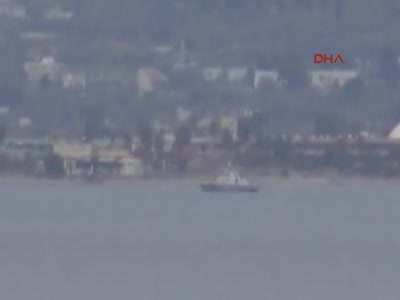 Karaya oturan Türk balıkçı teknesini kurtarma çalışmaları başladı