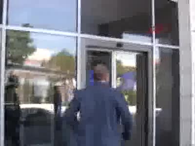 Ahmet Şık gözaltına alındı