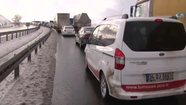 Ankara-Konya yolunda 5 kilometre araç kuyruğu