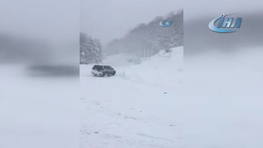 Bursa Uludağ'da tipide vatandaşlar mahsur kaldı