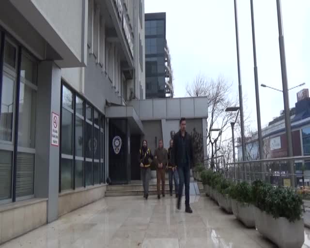 Bursa'da cinayet zanlısı adliyeye sevk edildi